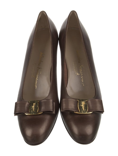 Salvatore Ferragamo Vara Bow Accent Leather Pumps