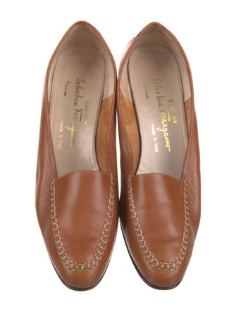 Salvatore Ferragamo Vara Bow Accent Leather Pumps