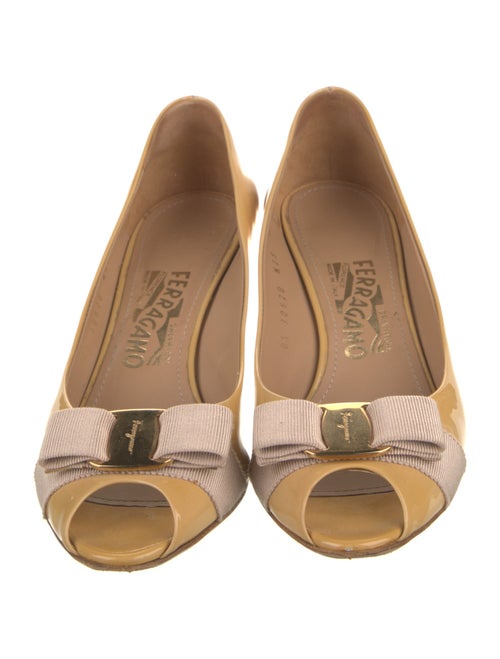 Salvatore Ferragamo Vara Bow Accent Patent Leather Pumps