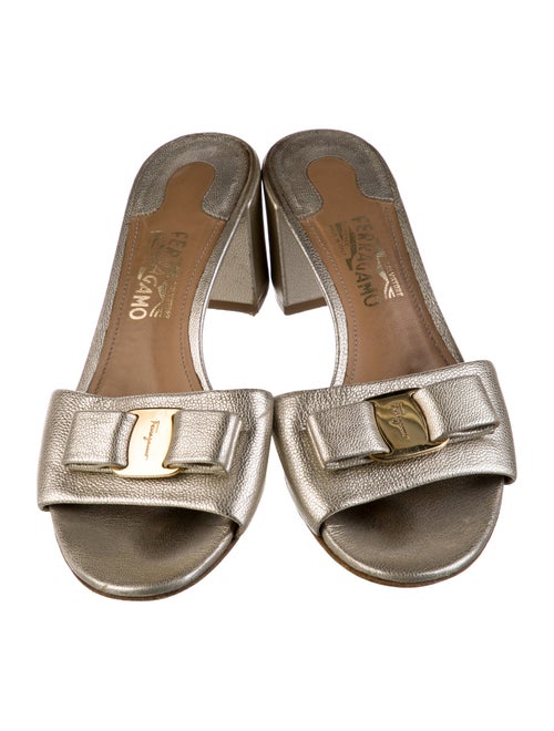 Salvatore Ferragamo Vara Bow Accent Leather Slides