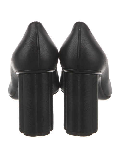 Salvatore Ferragamo Vara Bow Accent Leather Pumps