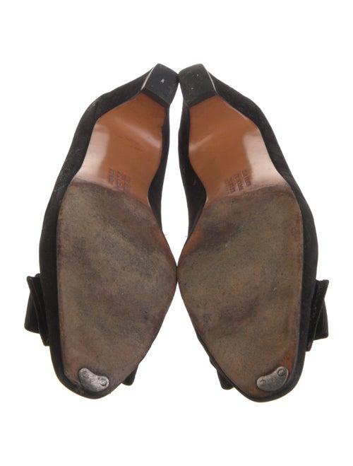 Salvatore Ferragamo Vara Bow Accent Suede Pumps