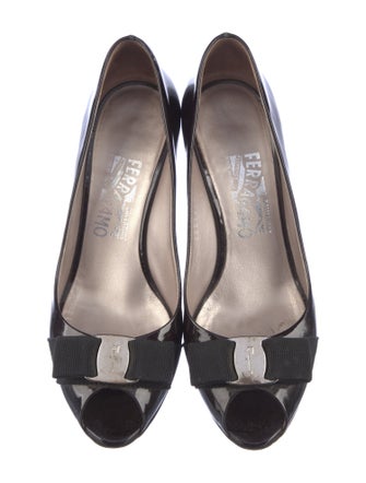 Salvatore Ferragamo Vara Bow Accent Patent Leather Pumps