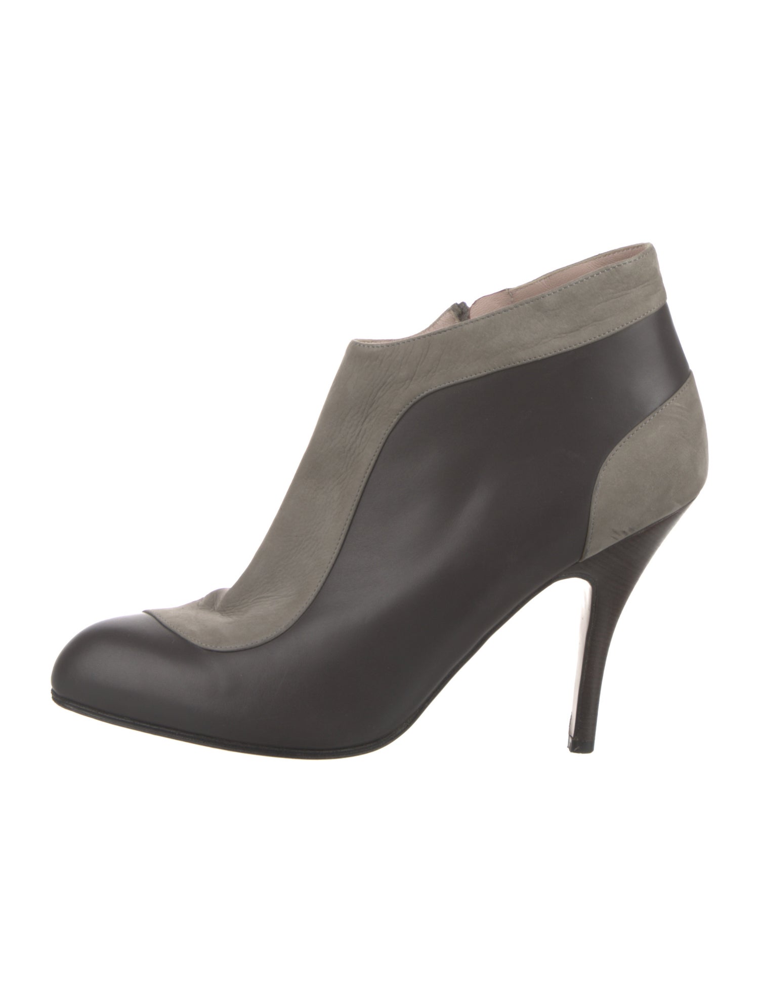 Salvatore Ferragamo Leather Pumps