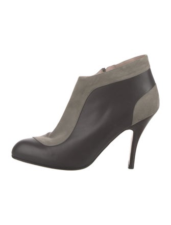 Salvatore Ferragamo Leather Pumps