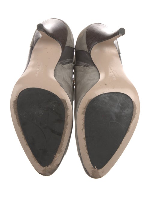 Salvatore Ferragamo Leather Pumps