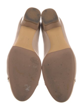 Salvatore Ferragamo Vara Bow Accent Leather Pumps