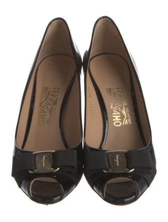 Salvatore Ferragamo Vara Bow Accent Patent Leather Pumps