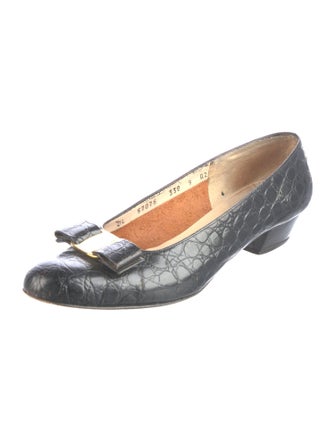 Salvatore Ferragamo Vara Bow Accent Embossed Leather Pumps
