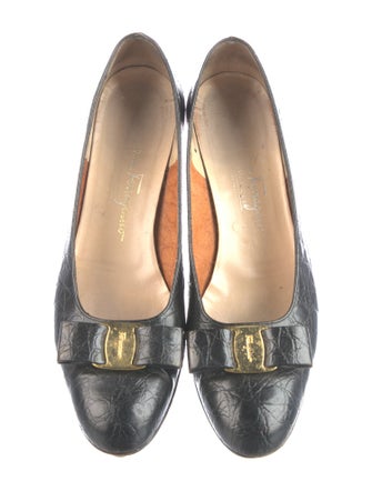 Salvatore Ferragamo Vara Bow Accent Embossed Leather Pumps