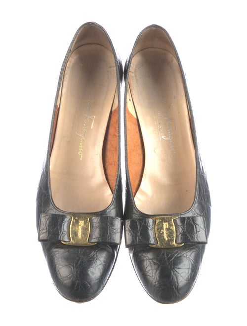 Salvatore Ferragamo Vara Bow Accent Embossed Leather Pumps