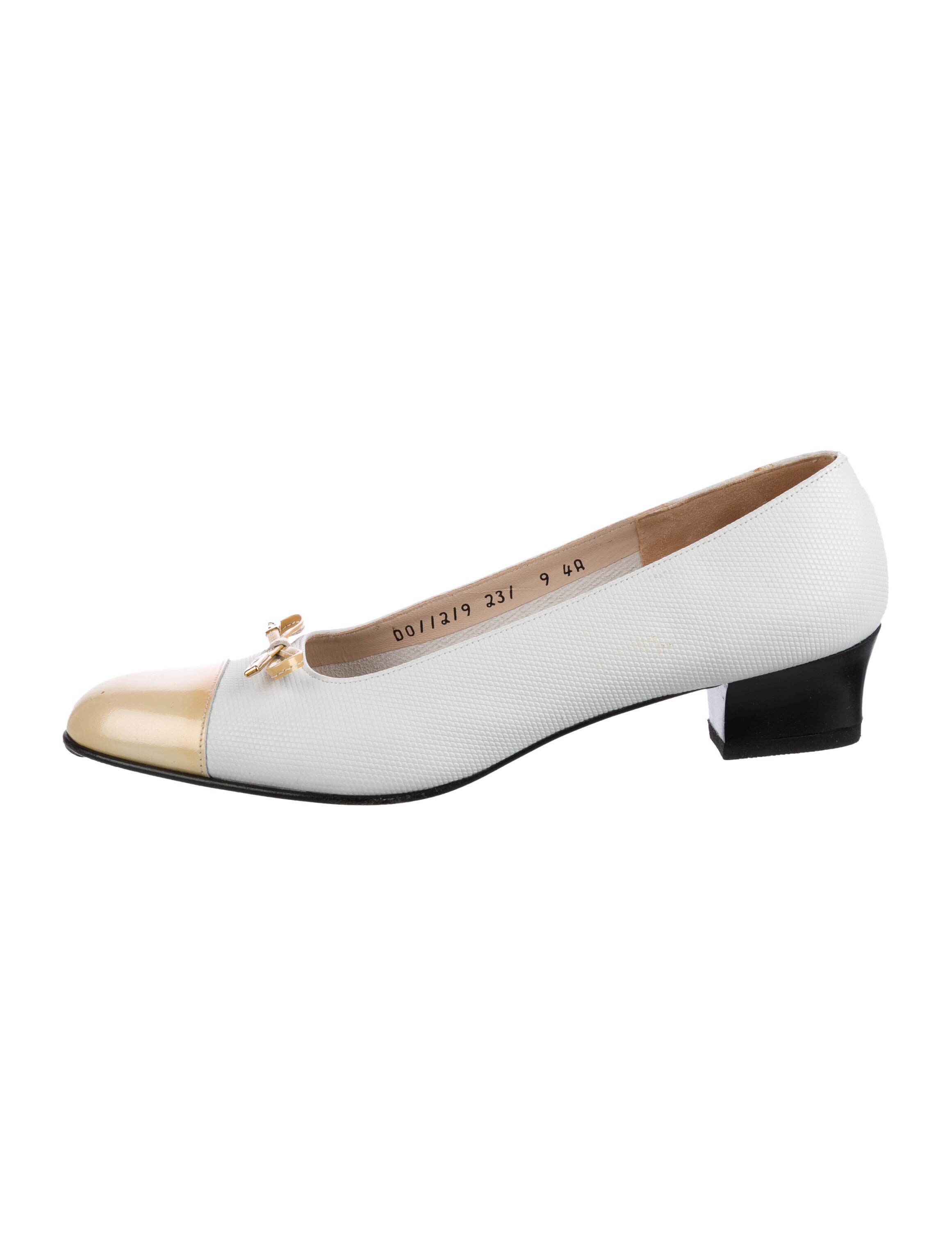 Salvatore Ferragamo Leather Colorblock Pattern Slingback Pumps