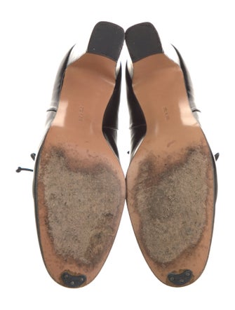 Salvatore Ferragamo Gancini Logo Leather Pumps