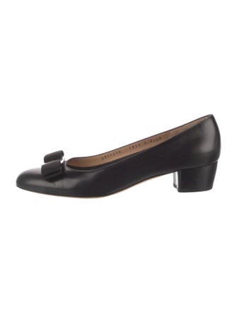 Salvatore Ferragamo Vara Bow Accent Leather Flats