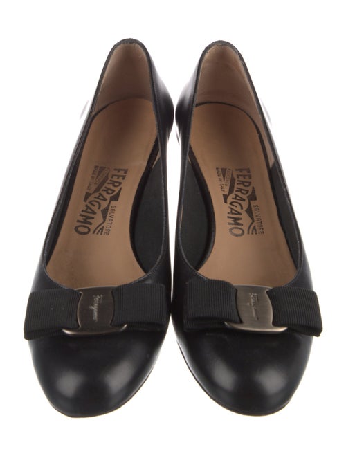 Salvatore Ferragamo Vara Bow Accent Leather Flats