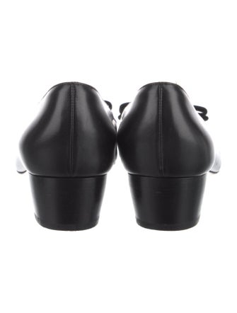 Salvatore Ferragamo Vara Bow Accent Leather Flats