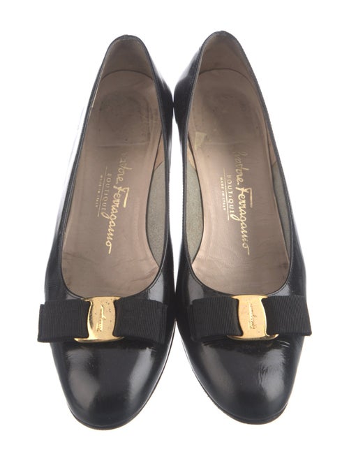 Salvatore Ferragamo Vara Bow Accent Leather Pumps