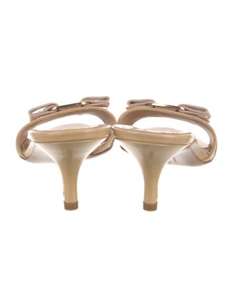 Salvatore Ferragamo Vara Bow Accent Patent Leather Slides