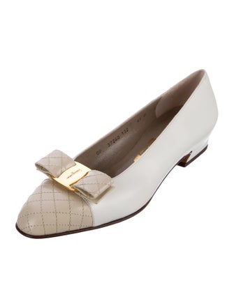 Salvatore Ferragamo Vara Bow Accent Leather Flats