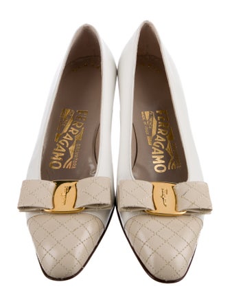 Salvatore Ferragamo Vara Bow Accent Leather Flats