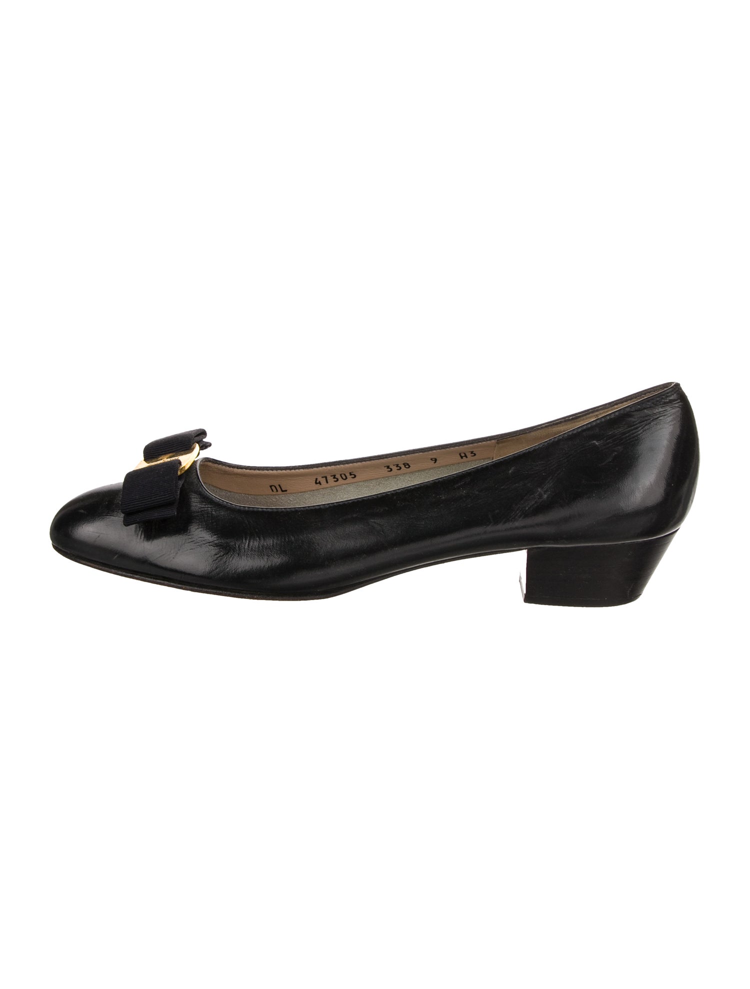 Salvatore Ferragamo Vara Bow Accent Leather Pumps