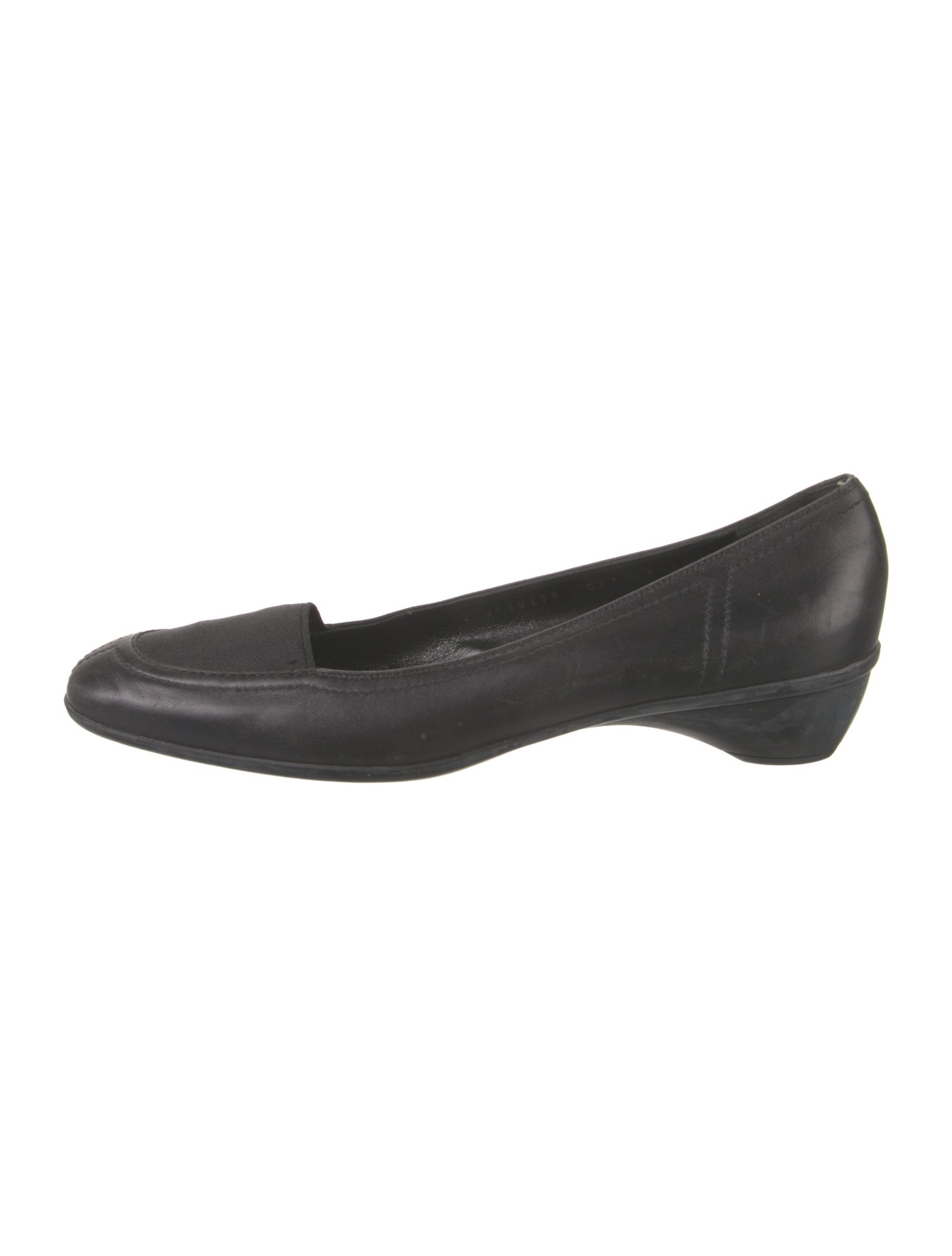 Salvatore Ferragamo Gancio Logo Leather Pumps