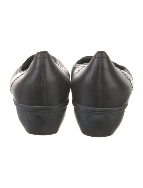 Salvatore Ferragamo Gancio Logo Leather Pumps