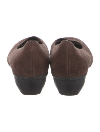 Salvatore Ferragamo Suede Pumps