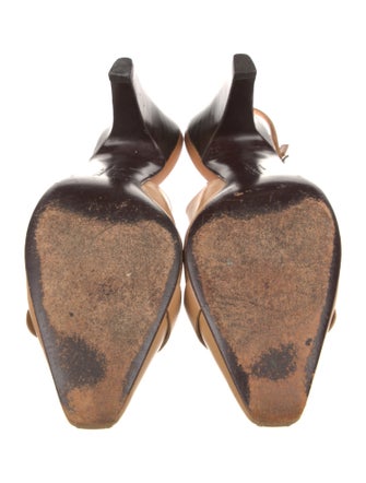 Salvatore Ferragamo Vara Bow Accent Leather Slingback Pumps