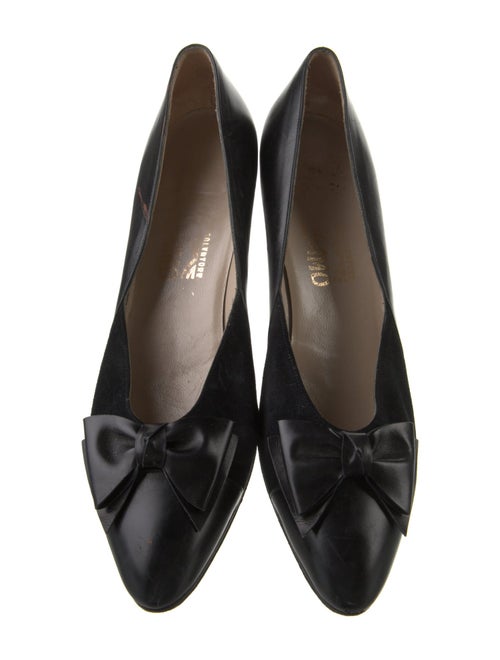 Salvatore Ferragamo Vara Bow Accent Leather Flats