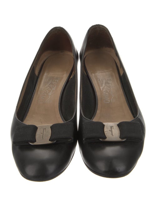 Salvatore Ferragamo Vara Bow Accent Leather Pumps