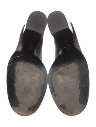 Salvatore Ferragamo Gancini Logo Leather Pumps