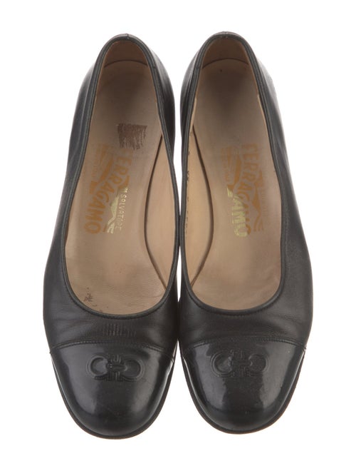 Salvatore Ferragamo Gancini Logo Leather Flats
