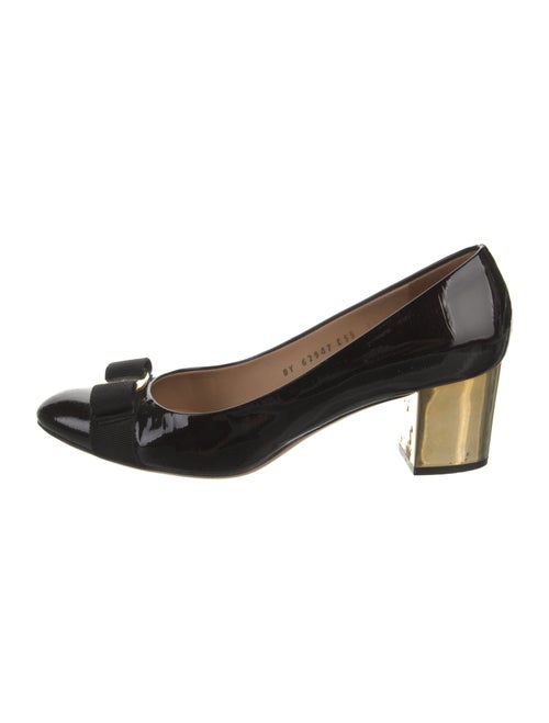 Salvatore Ferragamo Vara Bow Accent Patent Leather Pumps