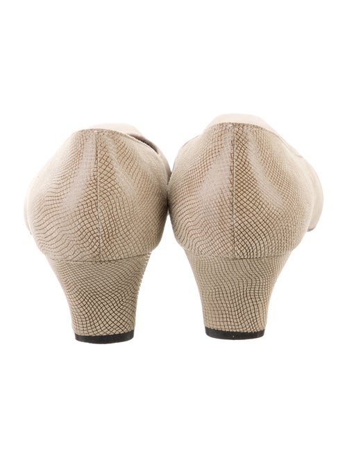 Salvatore Ferragamo Leather Printed Pumps