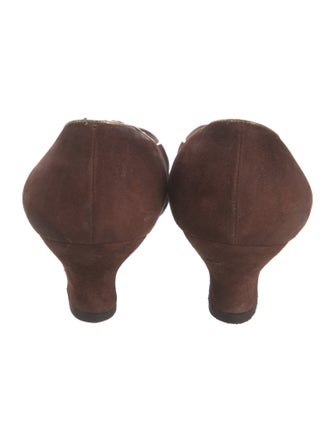 Salvatore Ferragamo Vara Bow Accent Suede Pumps