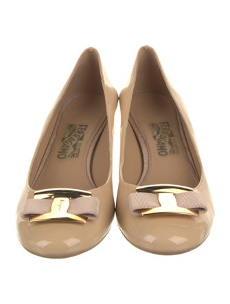 Salvatore Ferragamo Vara Bow Accent Patent Leather Pumps