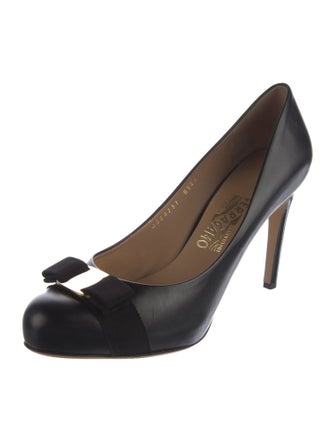 Salvatore Ferragamo Vara Bow Accent Leather Pumps