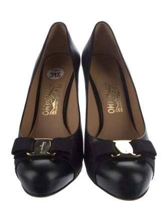 Salvatore Ferragamo Vara Bow Accent Leather Pumps