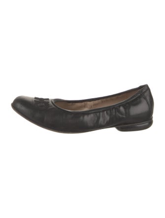 Salvatore Ferragamo Vara Bow Accent Leather Ballet Flats