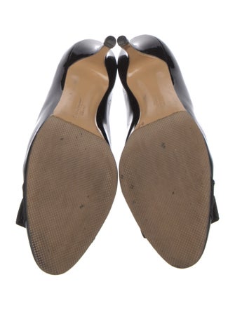 Salvatore Ferragamo Vara Bow Accent Patent Leather Pumps