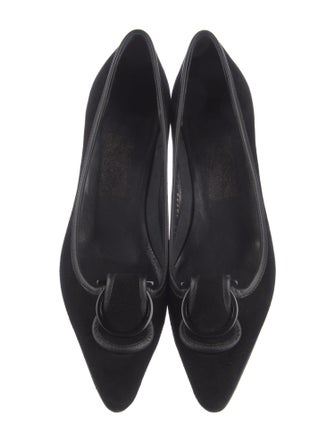 Salvatore Ferragamo Gancio Logo Suede Pumps
