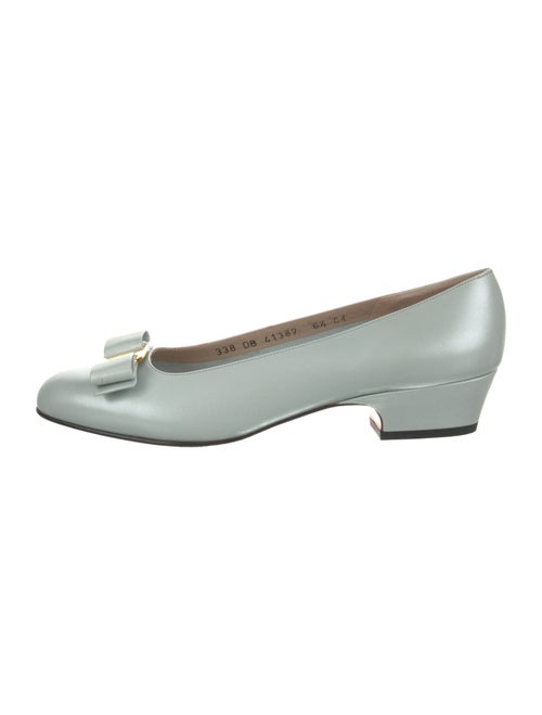 Salvatore Ferragamo Vara Bow Accent Leather Pumps