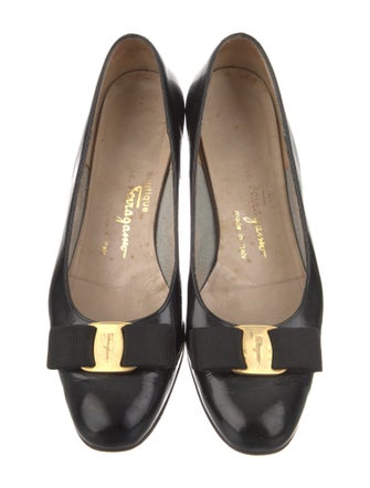 Salvatore Ferragamo Vara Bow Accent Patent Leather Pumps