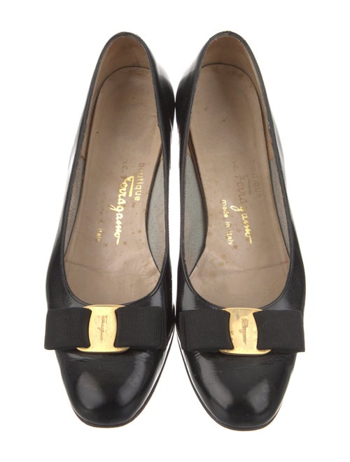 Salvatore Ferragamo Vara Bow Accent Patent Leather Pumps