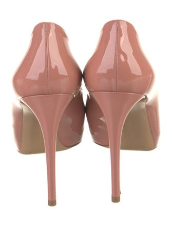 Salvatore Ferragamo Vara Bow Accent Patent Leather Pumps