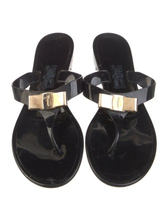 Salvatore Ferragamo Vara Bow Accent Rubber Slides
