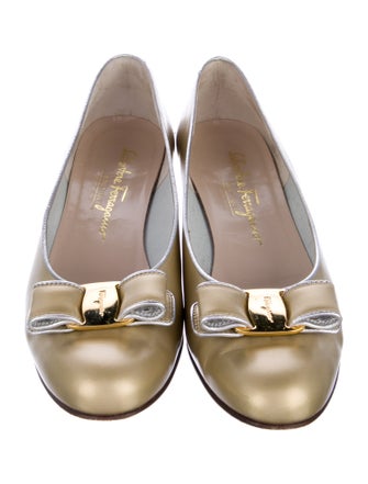 Salvatore Ferragamo Vara Bow Accent Leather Ballet Flats