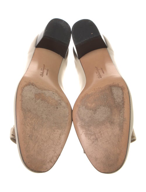 Salvatore Ferragamo Vara Bow Accent Leather Pumps