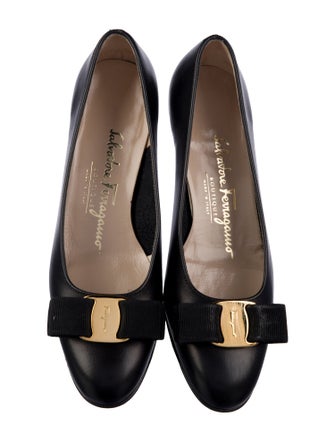 Salvatore Ferragamo Vara Bow Accent Leather Pumps